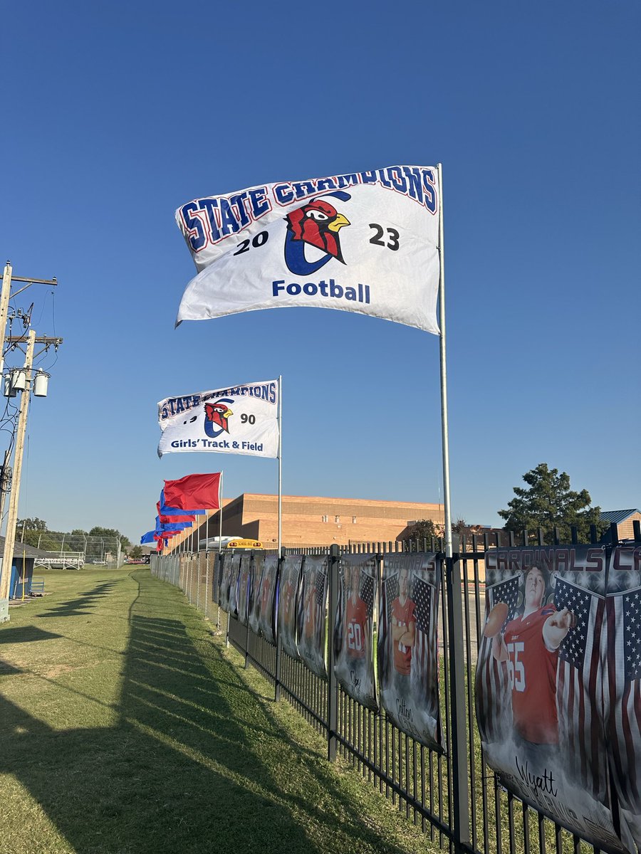 NoahSaccoTV's tweet photo. Clash of the Cardinals for our @KAKEsports Blitz Game of the Week 🏈

@CheneyCardsFB (3-1) hosting @Cardinals_HHS (3-0-1) for the first time ever in a battle of teams who played for State titles in 2023

Pregame breakdown at 6pm ahead of 7pm kickoff; highlights at 10 @KAKEnews https://t.co/JRJOBl4Nw9