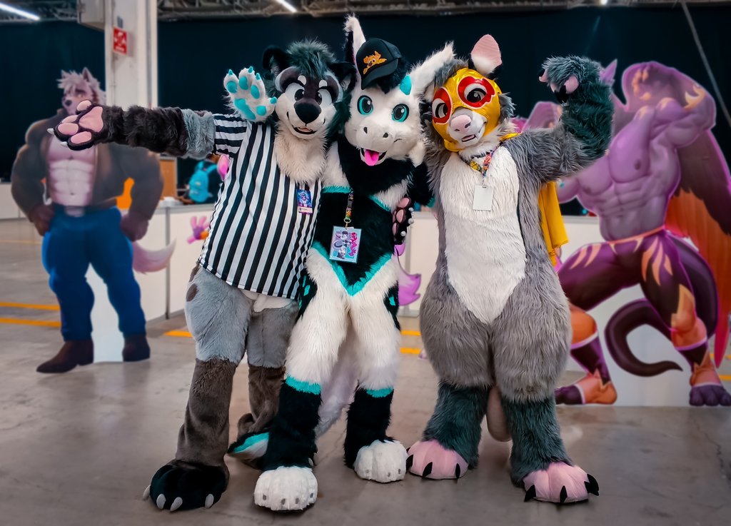 Confuror is coming and I can't wait to see Yuri and their friends again in another glorious #FursuitFriday