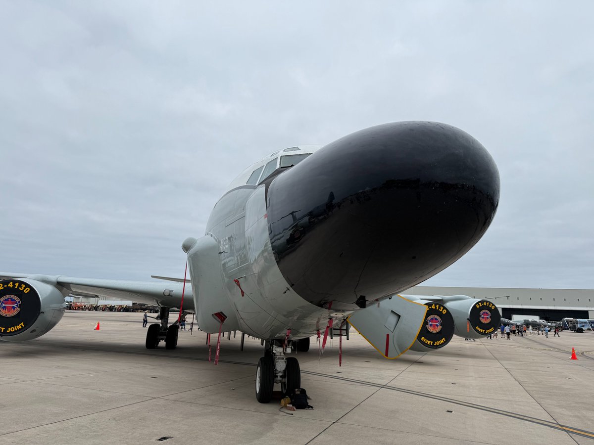 MannyGutsche's tweet photo. Surprise static display at last week's Miramar Air Show. US Air Force RC-135W Rivet Joint stopped in on the way home to Omaha. First time a bird from the 55th Wing was at the Miramar Air Show. https://t.co/uUsRclQk84