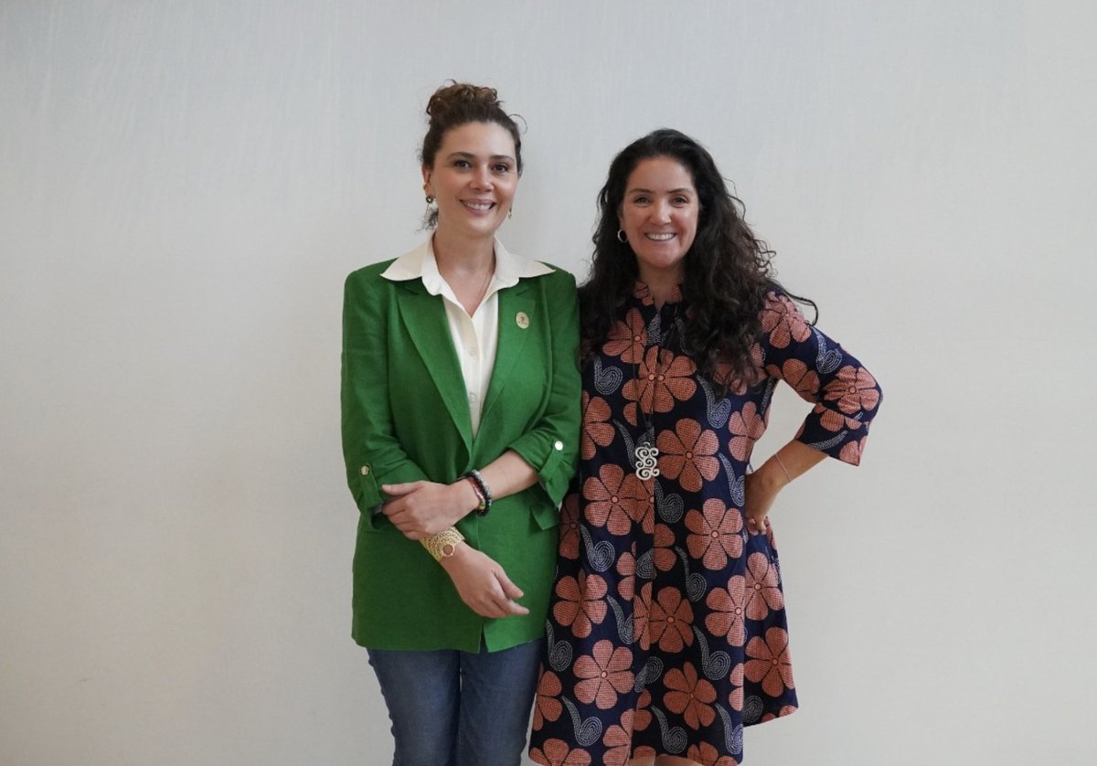 APC Colombia tweet media