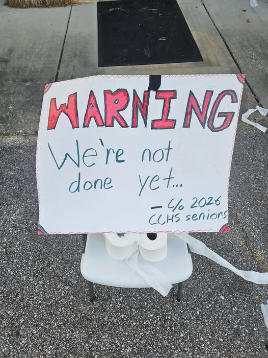 WBRCnews's tweet photo. It seems things are just getting started between the Heflin Police Department and Cleburne County High School seniors. https://t.co/D4tEdkommt https://t.co/CwjqyHCyT5