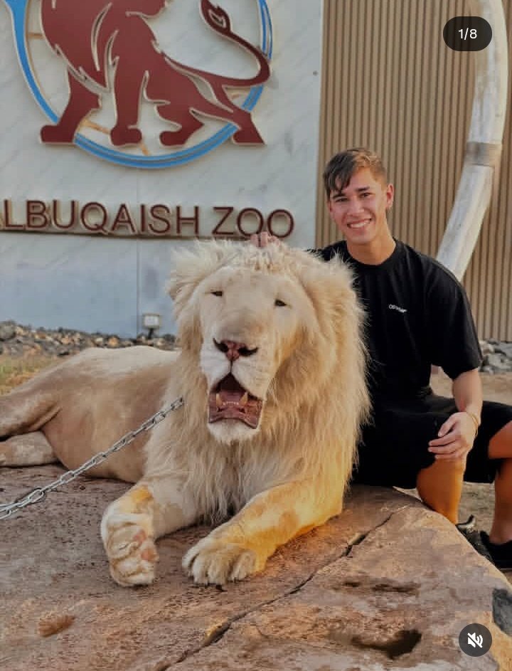 ladomingonetta's tweet image. Uno que anda en cualquiera es Rivera