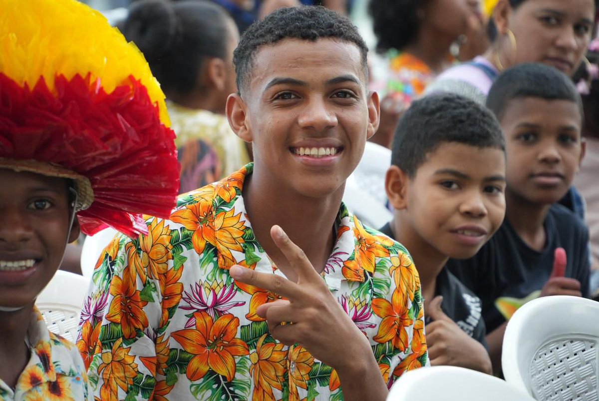 #AEstaHora| Desde Barranquilla, el viceministro general del Interior, <a href="/JaimeBerdugoP/">Jaime Berdugo</a>, participa en la instalación de la #CumbreCaribeJoven 2025, un espacio que, durante dos días, reunirá a más de 400 jóvenes del Caribe con el propósito de visibilizar, conectar y potenciar su