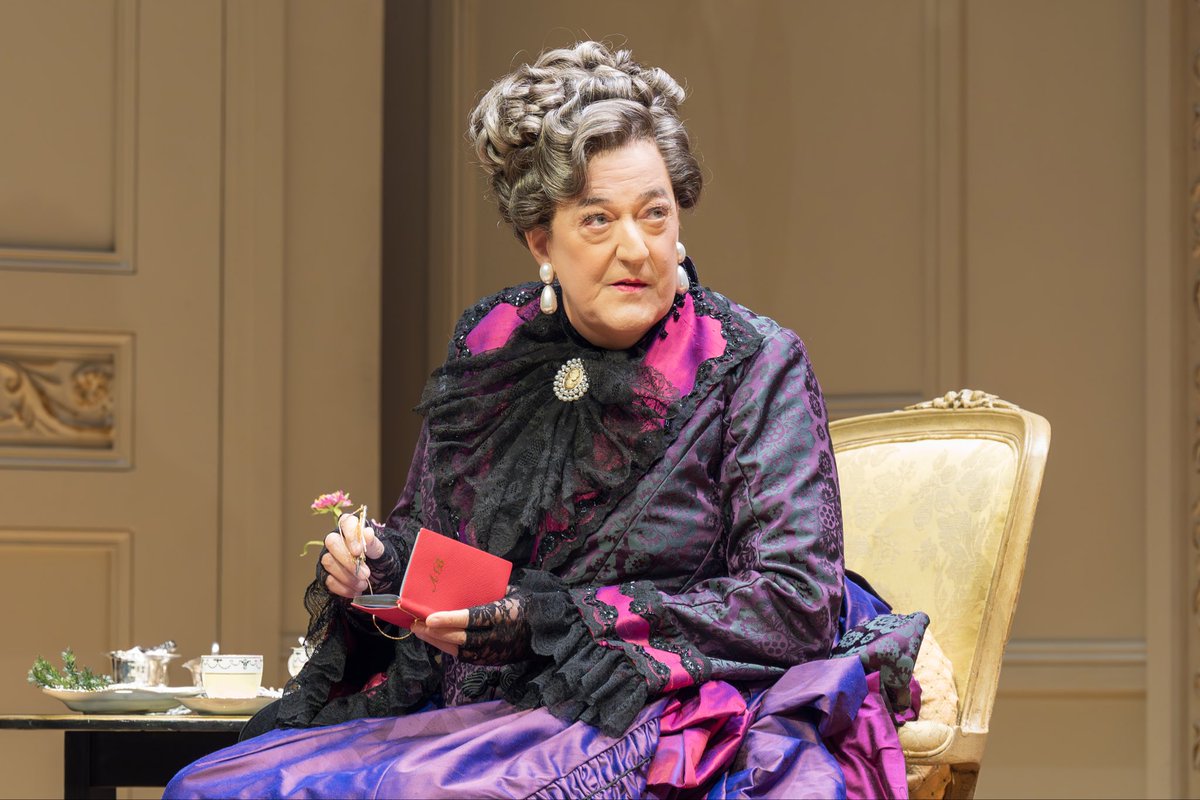 Robert Peston tweet media