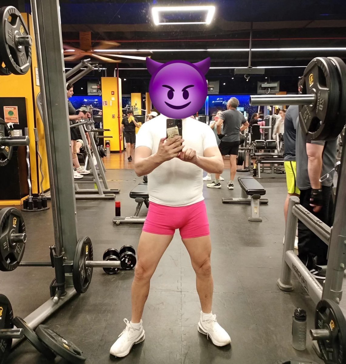 Viernes de darle duro al gym. 
Como me veo amigos?