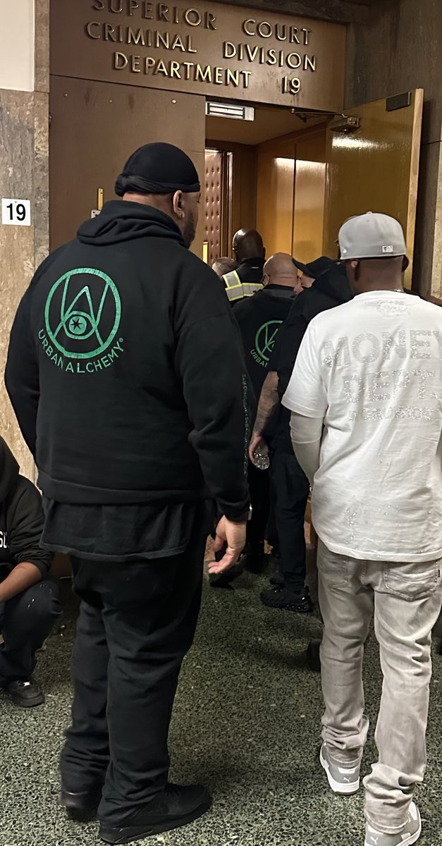 Urban Alchemy showed up at court today in support of their colleague, Joey Alexander, who was murdered by a man using drugs in public. Unfortunately the arraignment hearing got postponed until Oct 8. ⁦⁦<a href="/Twolfrecovery/">T Wolf 🌁</a>⁩ ⁦<a href="/BrookeJenkinsSF/">Brooke Jenkins 謝安宜</a>⁩ ⁦⁦<a href="/mattdorsey/">Matt Dorsey</a>⁩
