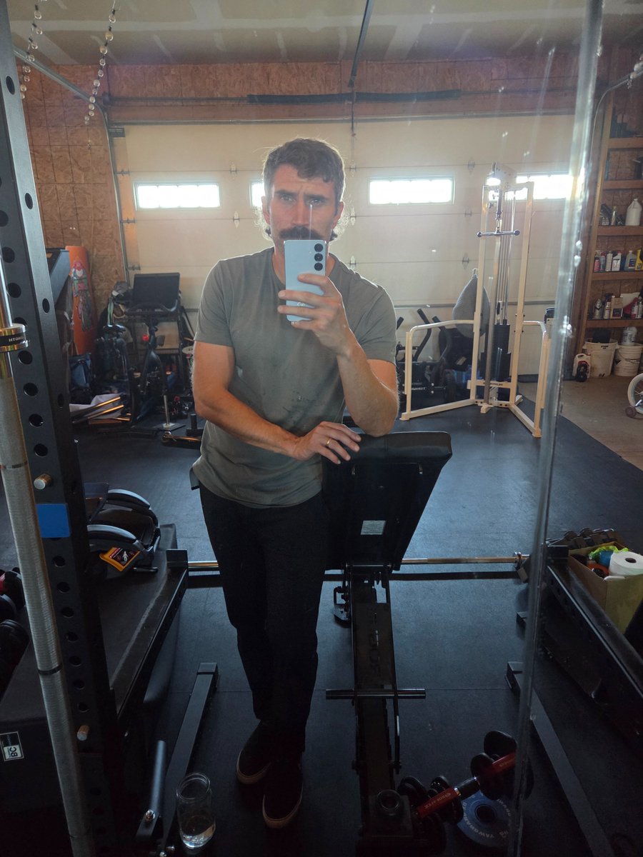 ThePrimeagen's tweet image. thirst trap for legal reasons