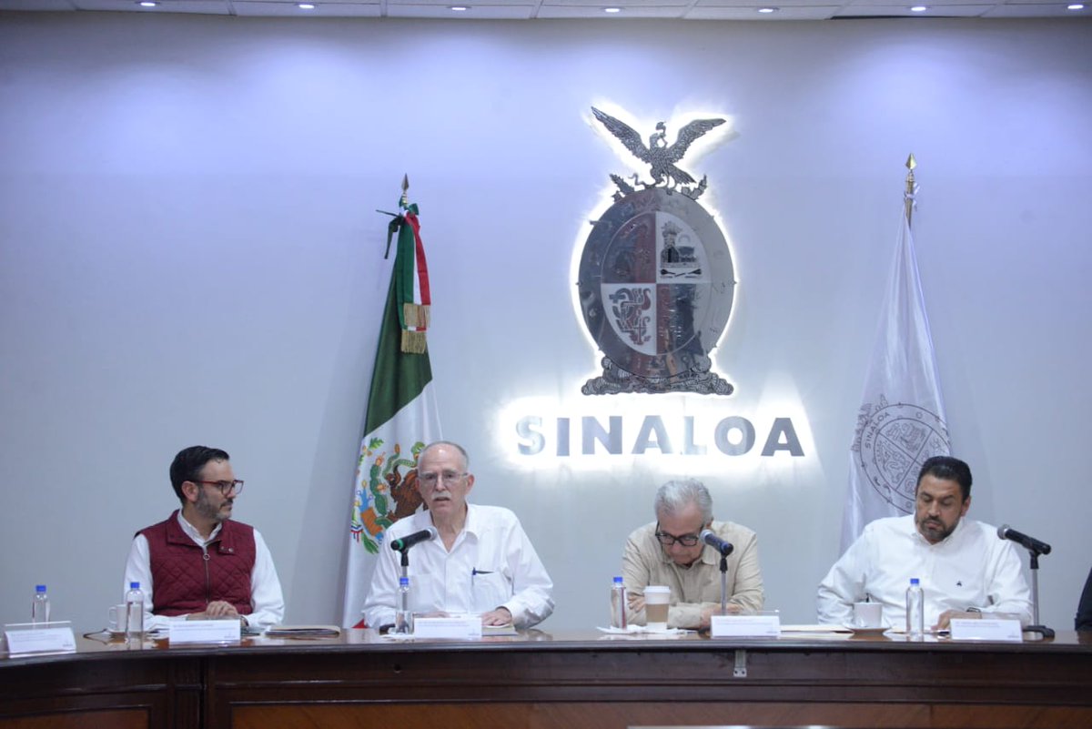 Comunicado | Sinaloa se prepara para la cosecha de maíz blanco en 2026 

Leer completo en: bit.ly/COMUNICADO270_…

- En cumplimiento a la instrucción de la presidenta <a href="/Claudiashein/">Claudia Sheinbaum Pardo</a> , el secretario de Agricultura y Desarrollo Rural, Julio Berdegué Sacristán, inició un diálogo