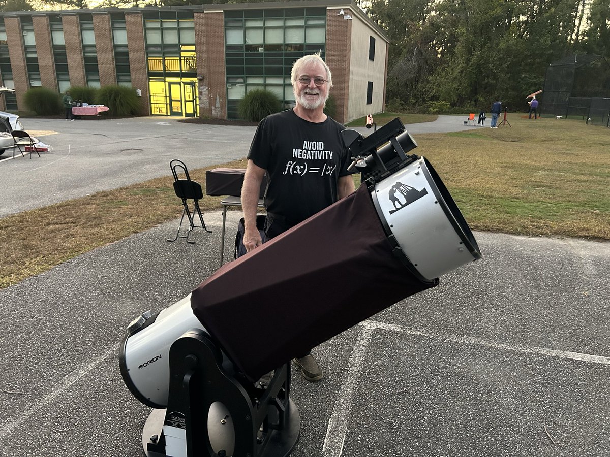hale_middle's tweet photo. Let the star gazing begin! Annual HMS Star Party! Thanks (ATMoB) Amateur Telescope Makers of Boston! https://t.co/BfdLRQkcLo