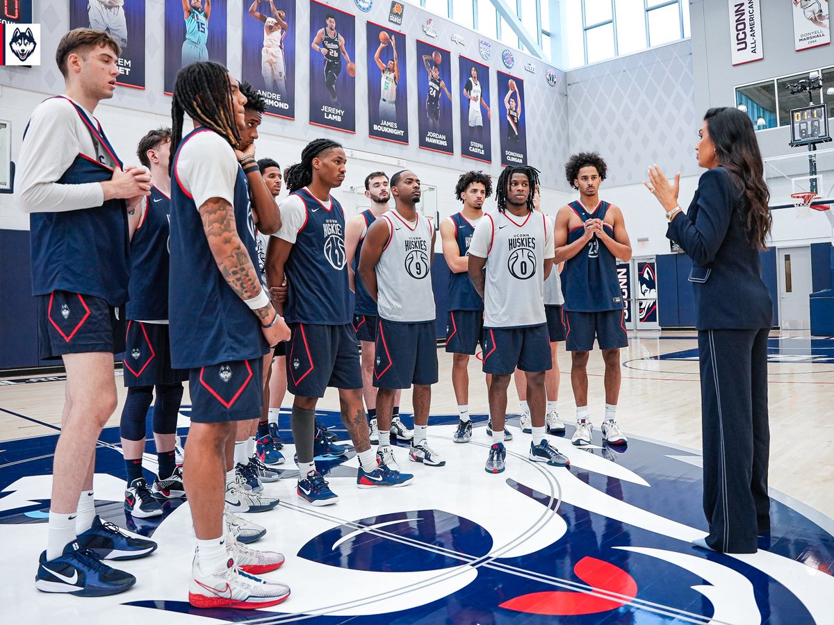 UConn Men's Basketball tweet media
