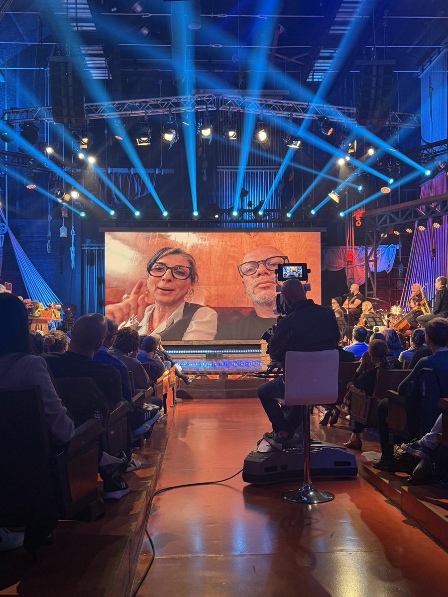 Grazie a tutti qui e lì.
Grazie a <a href="/mannocchia/">francesca mannocchi</a> Aldo Cazzullo Ilaria Graziano Carmine Del Grosso <a href="/alessiomarzilli/">Alessio Marzilli</a> Francesca Albanese.

A venerdì prossimo, sempre e comunque <a href="/La7tv/">La7</a> <a href="/welikeduel/">Propaganda Live</a> #propagandalive