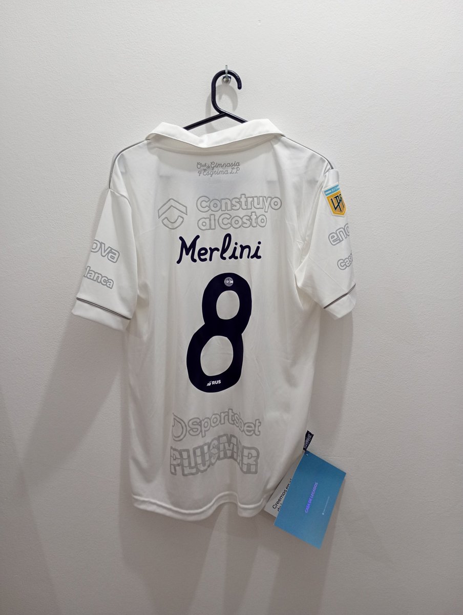 NicolasLemma's tweet photo. Y hoy llegó está bomba💣💙
Es una camiseta muy representativa para nuestro club, ya que es una camiseta edición limitada, creada con el propósito de homenajear al gran Dr. René Favaloro y su historia con Gimnasia. + https://t.co/AldRO16ShR