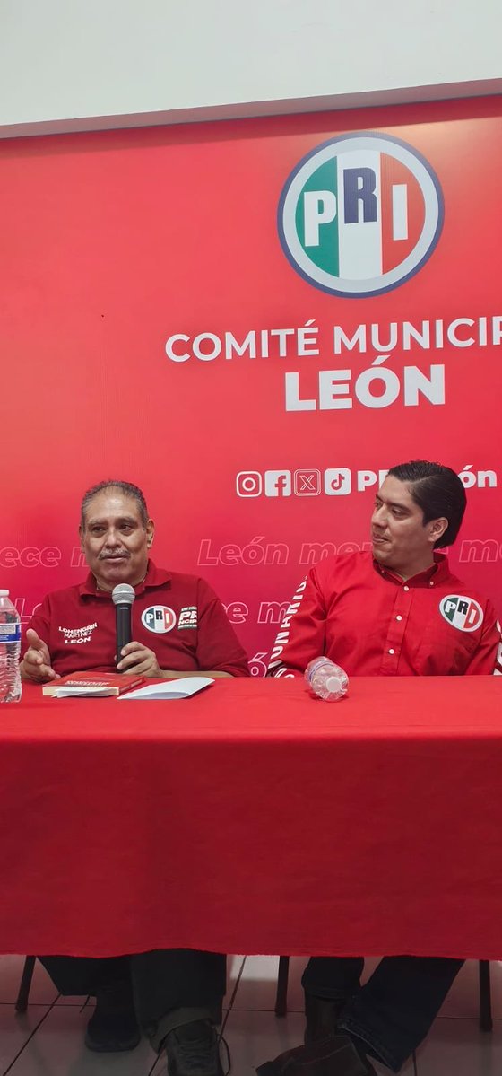 Secretaría de Cultura del CEN del PRI (@culturacenpri) on Twitter photo Se presentó con éxito en la sede del PRI-León el libro Derecho Cultural Mexicano, autoría de nuestro secretario <a href="/bismarck_ir/">Bismarck Izquierdo</a>.
Agradecemos al líder <a href="/Tadeus_Politik/">Tadeo Sánchez</a> por la gran anfitrionía y a su equipo por el gran evento.
<a href="/PRI_Nacional/">PRI</a>
<a href="/alitomorenoc/">Alejandro Moreno</a>
<a href="/PRIGTO/">CDE PRI Guanajuato</a>
<a href="/RuthTiscareno/">Ruth Tiscareño</a> Se presentó con éxito en la sede del PRI-León el libro Derecho Cultural Mexicano, autoría de nuestro secretario <a href="/bismarck_ir/">Bismarck Izquierdo</a>.
Agradecemos al líder <a href="/Tadeus_Politik/">Tadeo Sánchez</a> por la gran anfitrionía y a su equipo por el gran evento.
<a href="/PRI_Nacional/">PRI</a>
<a href="/alitomorenoc/">Alejandro Moreno</a>
<a href="/PRIGTO/">CDE PRI Guanajuato</a>
<a href="/RuthTiscareno/">Ruth Tiscareño</a>