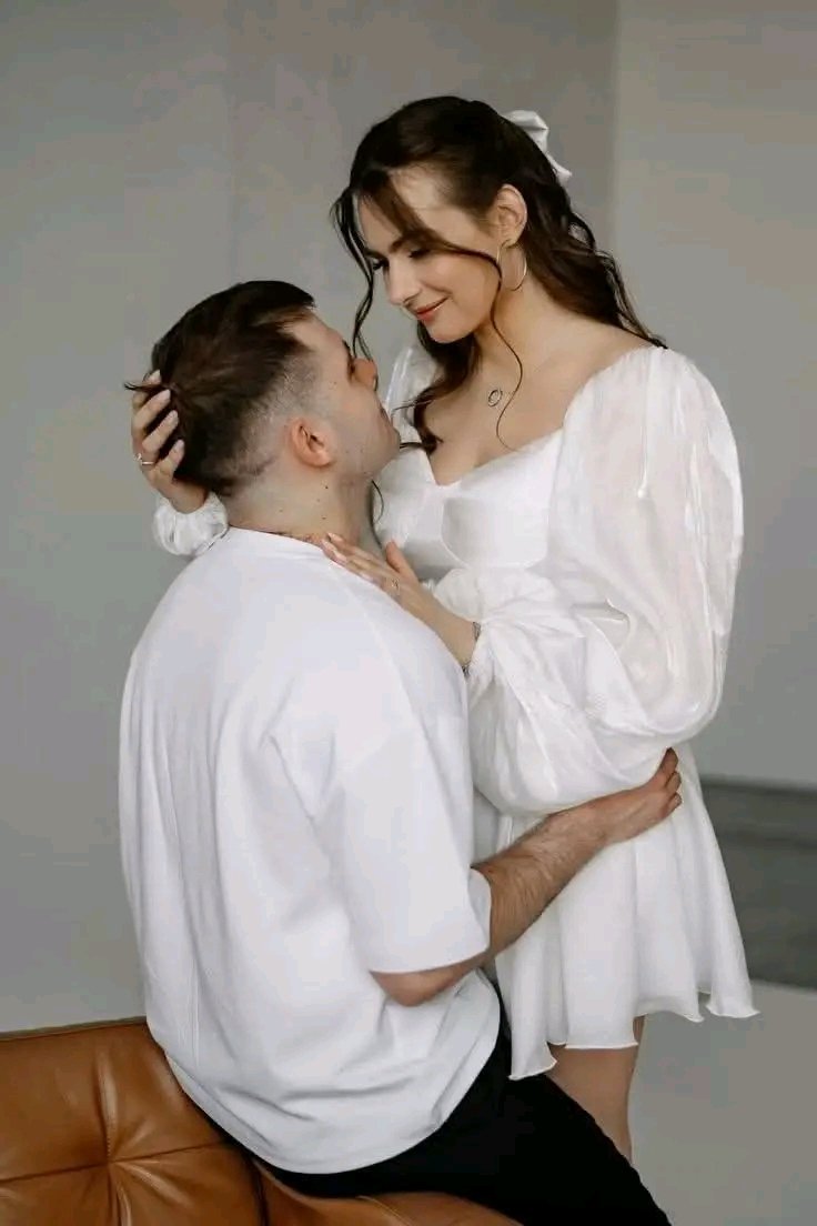 <a href="/NaasrZenb66563/">zenb naasr ahmed</a> #حبيبتي أريدكِ
قلبا عامرا بالحنان يحتويني
ووطنا فى الغرام يأويني
وكنجمة في وحدتي تواسيني
أريدكِ نهرا يروي عطش حبي وغرامي
وعاصفة من الدلع تفجر براكيني
وكالإعصار تهجم علي لتطفىء نيران أحاسيسي
أريدكِ عشقا يكسر قيودي يجتاح مشاعري
يحطم كياني أسكنكِ قلبي وأشجاني
تحطمين كل قوانيني🤎