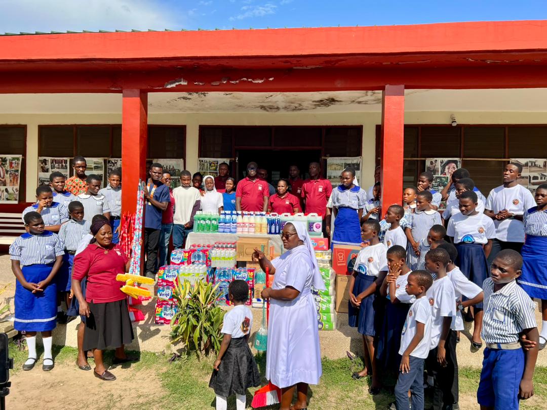 African Regent Hotel tweet media