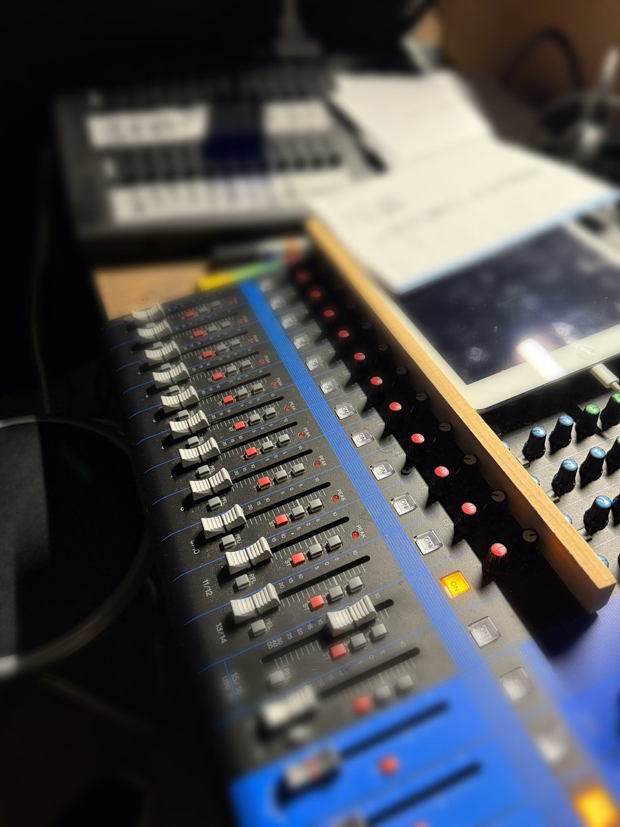 演劇集団 #オチバタキ × #キャミソールズ 合同企画『おばあちゃん。』ハムあったよー。』
いよいよ楽日です。
今回は音響照明も担当しておりまして、出番以上に緊張いたします、、、
夜の回、若干お席ございますので、ご希望の方はDMください！

#彩演音ナナシ