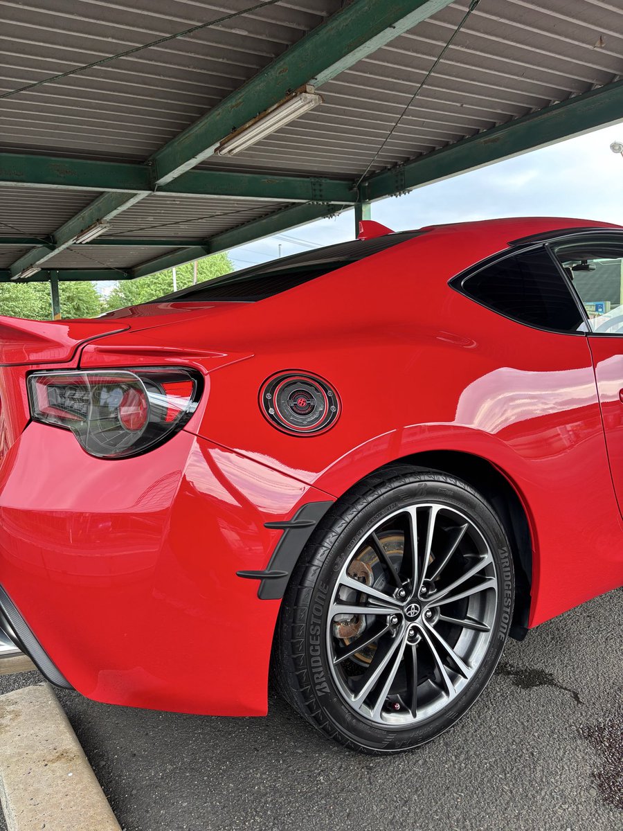 Tai85042Teng's tweet photo. 86の洗車終わりました！
今回は
LUFT
DEEP
RUXQD
スノーバブル
シャドウ

帰ってる途中土砂降りになったので洗車中降らなくて助かりました👍

#DETAILARTIST 
#RUXCOAT
#ながら洗車 https://t.co/IvsbSsc3a5