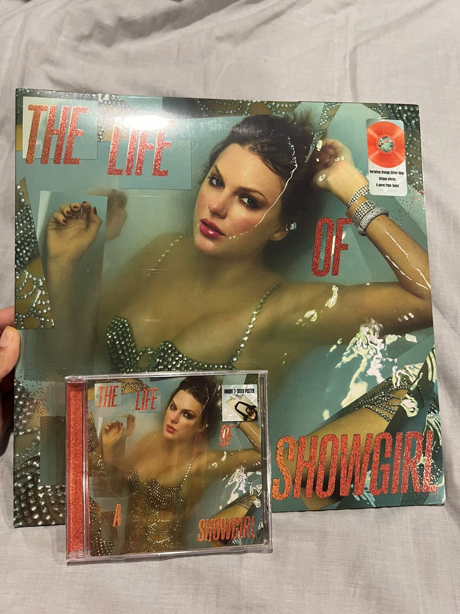 robraul21's tweet photo. Arrived just in time ❤️‍🔥❤️‍🔥❤️‍🔥❤️‍🔥❤️‍🔥❤️‍🔥❤️‍🔥❤️‍🔥❤️‍🔥❤️‍🔥❤️‍🔥❤️‍🔥 right when I came home from the listening party #TheLifeOfAShowgirl @taylorswift13 @taylornation13 #TaylorSwift #TS12 https://t.co/lcefHS39xk