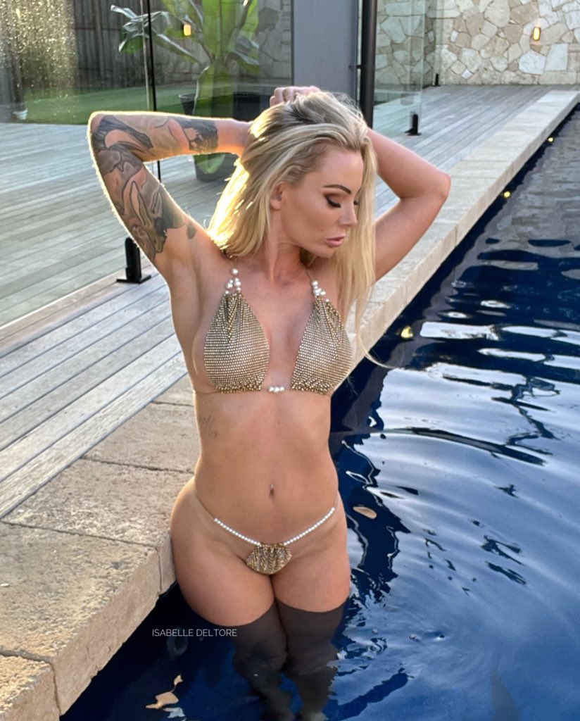 isabelle_xoxox's tweet image. Voting is now open for @playboy Selects.
Thank you so much to everyone who’s been voting! 
💕 vote.playboy.com/isabelledeltore💕