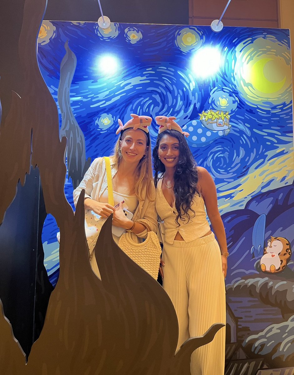 _Honeybeans's tweet photo. This past week was one for the books... Five days before Token2049, I decided to uproot my life, fly to Singapore, then continue on to Asia for 3 months with no plan — Was it worth it?

Over the past week at Token, I managed to:
•Connect with some of the most intelligent people I’ve ever met
•Hear countless stories of adversity and success
•See firsthand how passionate people are about Web3 and why
•Feel inspired to dive deeper into my own journey and ask myself some tough questions

So if you ask me, was the stress, exhaustion, 16hr flight, and lack of sleep worth it?

Yes, 100 times over. Yes. This is only the beginning.

Now, let’s see what a 3-month lock-in can do.