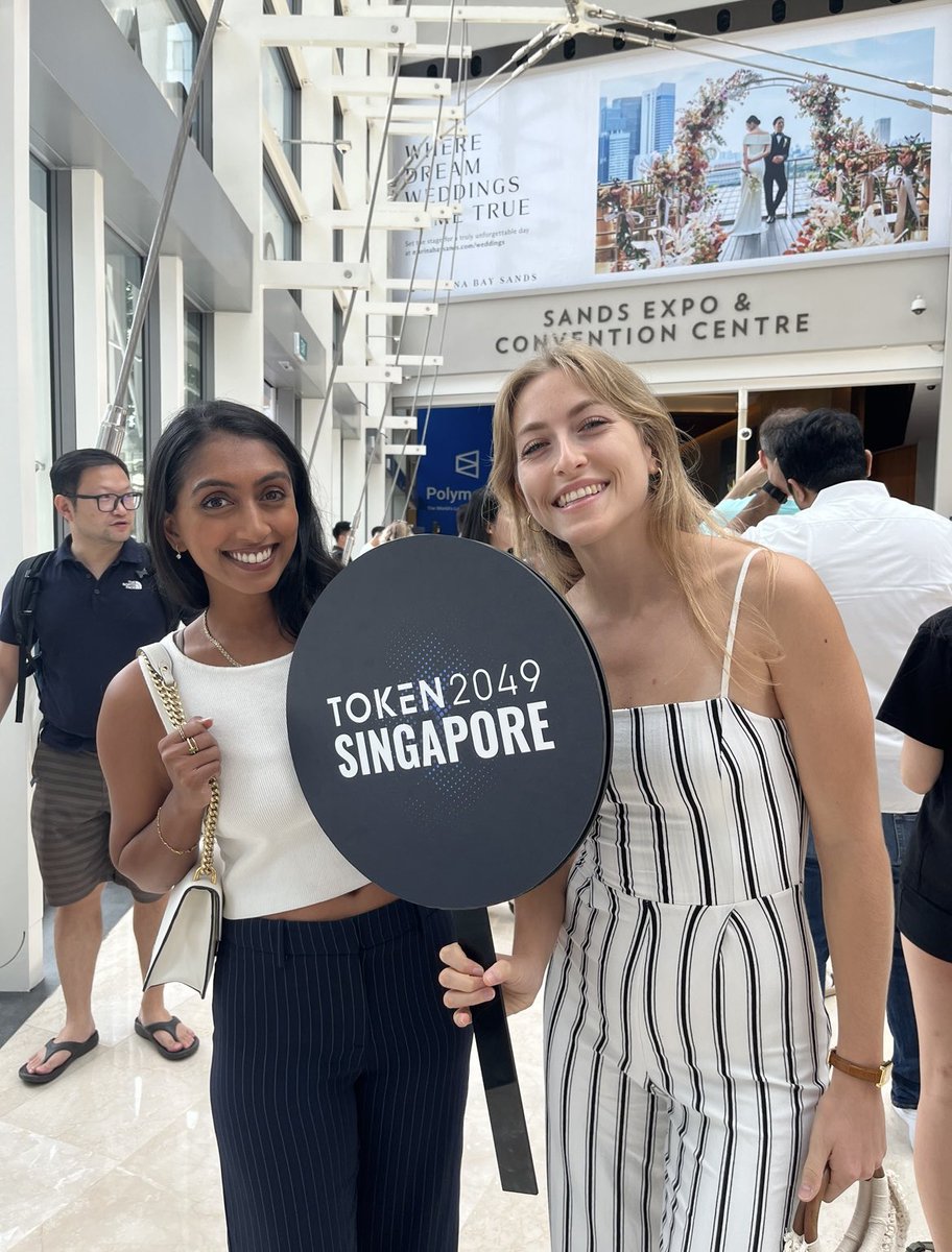 _Honeybeans's tweet photo. This past week was one for the books... Five days before Token2049, I decided to uproot my life, fly to Singapore, then continue on to Asia for 3 months with no plan — Was it worth it?

Over the past week at Token, I managed to:
•Connect with some of the most intelligent people I’ve ever met
•Hear countless stories of adversity and success
•See firsthand how passionate people are about Web3 and why
•Feel inspired to dive deeper into my own journey and ask myself some tough questions

So if you ask me, was the stress, exhaustion, 16hr flight, and lack of sleep worth it?

Yes, 100 times over. Yes. This is only the beginning.

Now, let’s see what a 3-month lock-in can do.