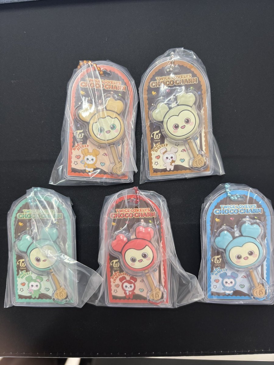 TWICE  LOVELYS チョコがけボーロ&amp;チャーム　交換

【譲】 ナヨン、ミナ、ジヒョ、ダヒョン、チェヨン

【求】モモ 

📮郵送or都内手渡し
検索からでもお気軽にお声掛けください！

 #TWICE交換  #TWICE