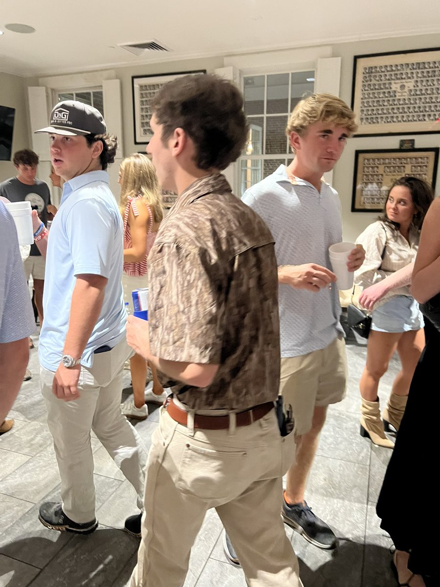 Arnold Dickerson tweet media