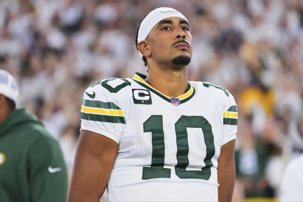 𝑨𝒏𝒕 tweet media