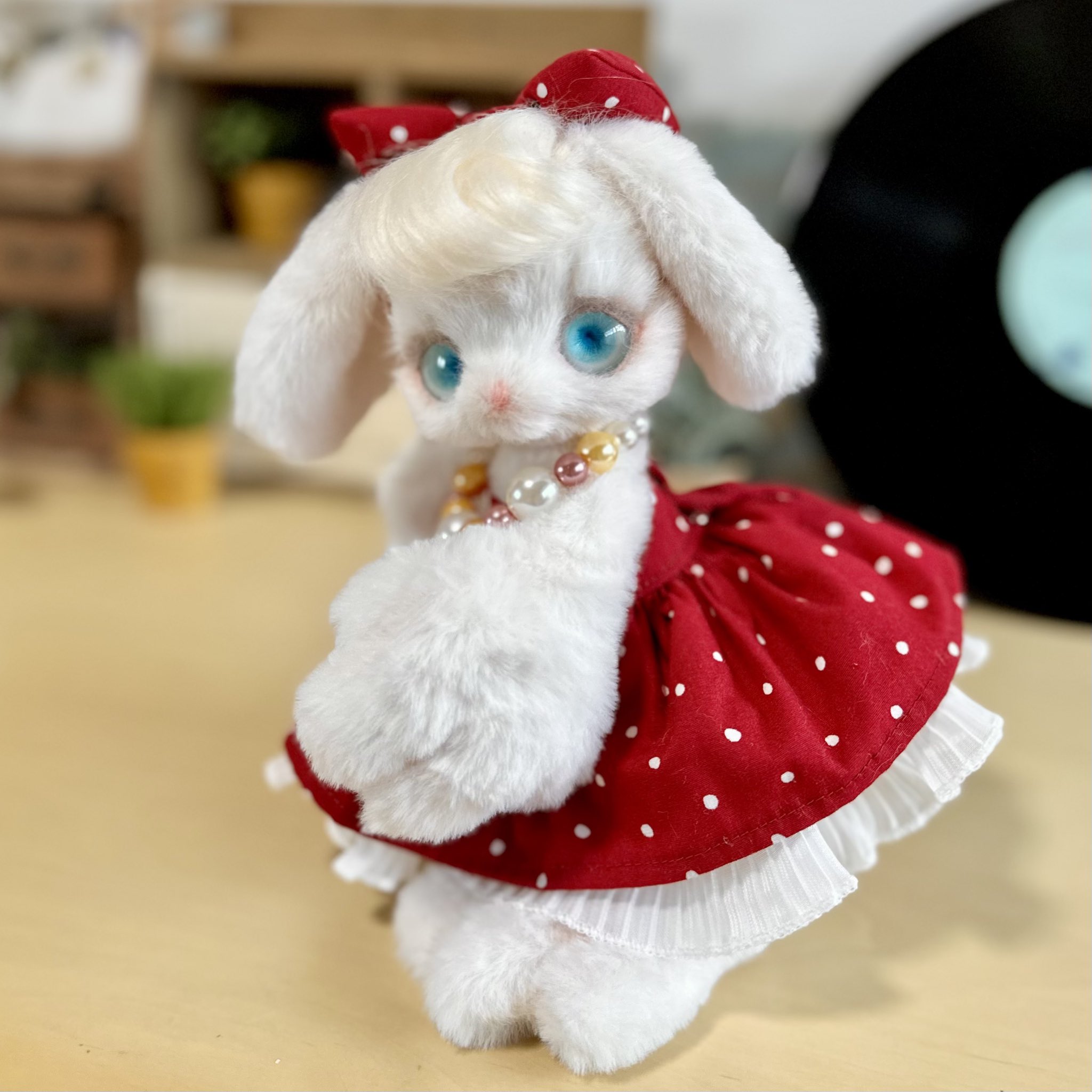 ま*ぎ様 ウサギモチーフの白いアウター 5yh0ncre_main_0.jpg
