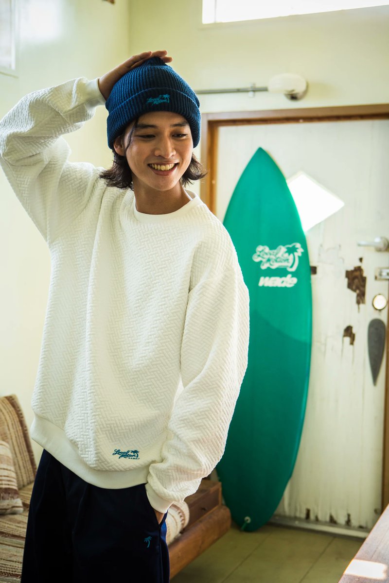 localmotion_jp's tweet photo. 【LOCALMOTION】
ゆったりシルエットにふっくら柔らかフクレジャカードで仕上げたリラクシング長袖Tシャツ🌈⚓️

商品をチェック ▶︎https://t.co/utj0gBLnJz
#ハワイ #サーフ #ロンT https://t.co/vuGuBYgEws