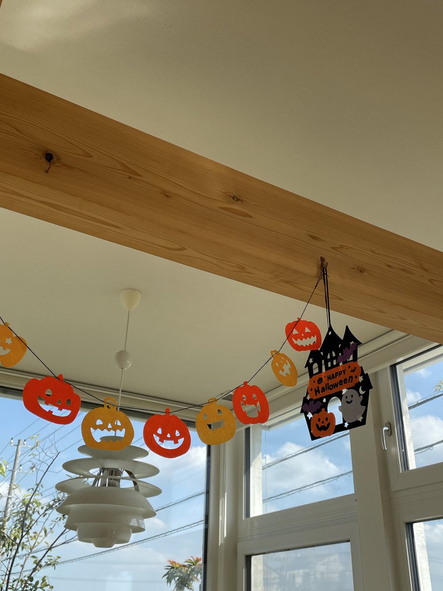 LivingNex's tweet photo. ハロウィンモードの日建ホーム住宅展示場。
「LIVING DESIGN nex」
#我孫子市住宅展示場
#日建ホーム
#我孫子市
#高気密高断熱の展示場 
#ハロウィン https://t.co/8xPSS5TTp8