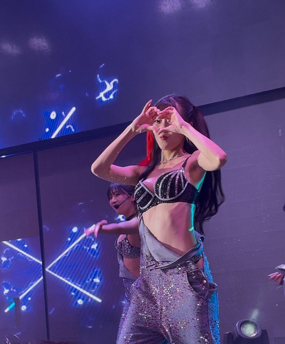 25.10.2

今年の写真を振り返ってみると
上手側からの画しか撮れてないゆかちゃん
このまま上手側の連写記録が
どこまで続けられるのか（笑）
年内に中にあの方との
目標達成できたらいいね🦥

#63ANGEL 
#バーレスク東京