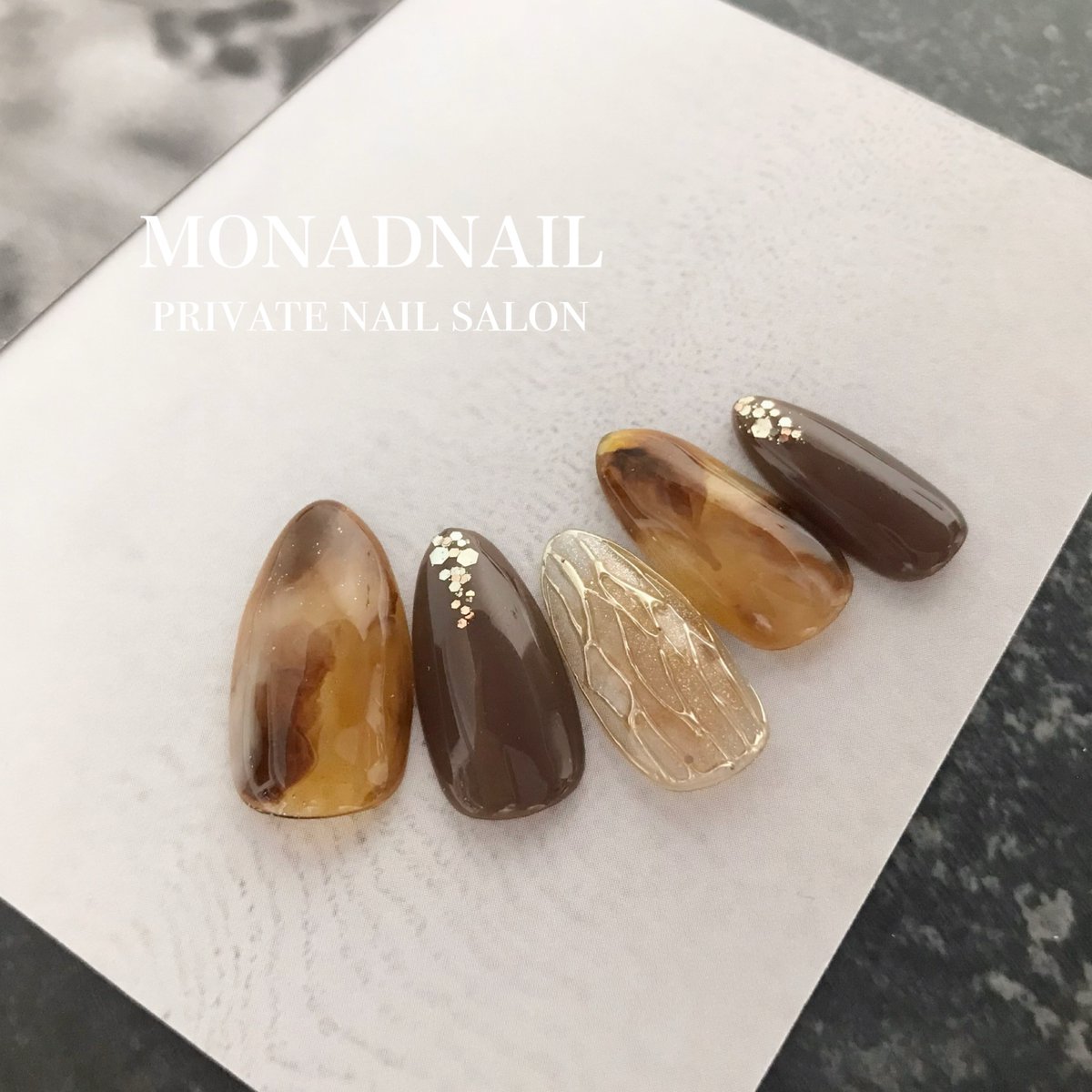 MonadNail's tweet photo. 2025 autumn/winter 
New Campaign design ◡̈*

──────────────────

秋冬に人気のべっこうネイル♩*॰¨̮

上品に仕上げた オフィスにもおすすめなアート...

詳細はこちら↓（ネイルブック）
https://t.co/aBd64VJb4x https://t.co/tjJPPPvMjF
