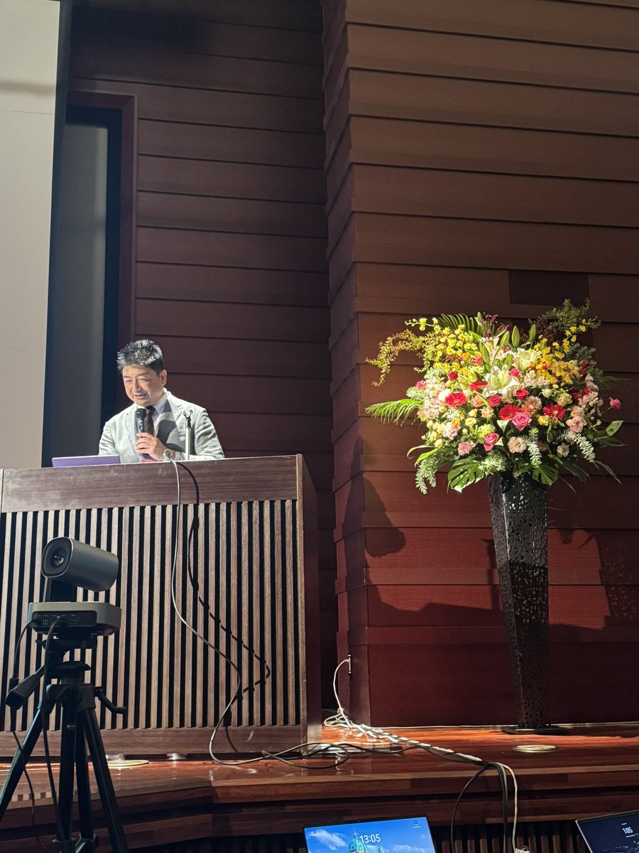 NeumorphCenter's tweet photo. The 7th International Symposium on Neuromorphic AI Hardware: Jointly Organized with IEEE EDS Japan and Malaysia Chapters started! https://t.co/NWymUT03a3