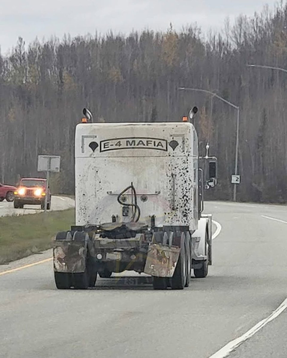 U.S Army WTF! moments (@usawtfm) on Twitter photo Don't mess with E-4 Mafia Logistics. Don't mess with E-4 Mafia Logistics.