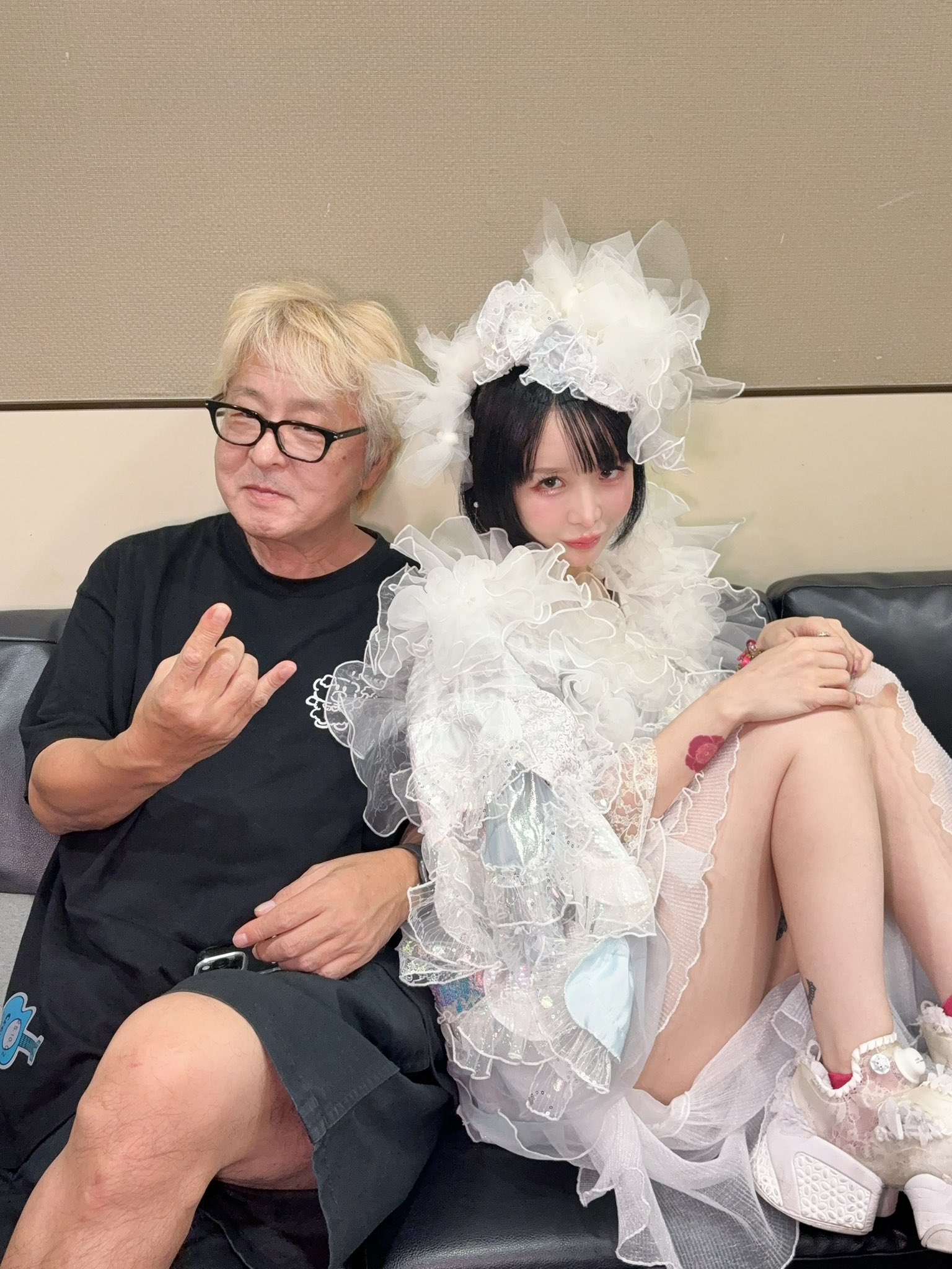 1点物大森靖子サイン入りサングラス未使用　写真3枚目付属無し maxresdefault.jpg