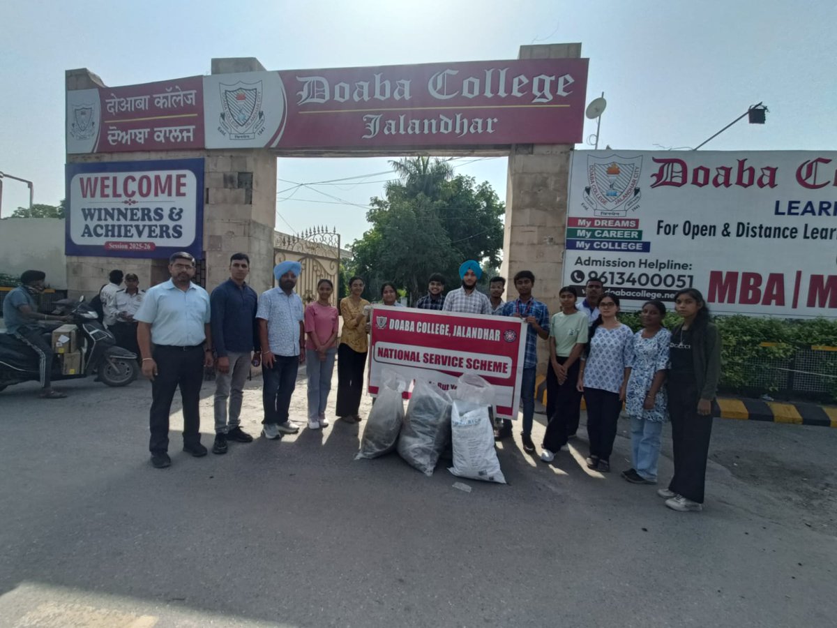 dcj_official's tweet image. #NSSUnit #DoabaCollegeJalandhar celebrated #SwachhataHiSevaDay on 25.9.25 under the banner #EkDinEkGhantaEkSaath. 
#SwachhataHiSeva #EkDinEkGhantaEkSaath #NSSDoabaCollege #SwachhBharat #CleanIndia #CommunityService #CleanlinessDrive  #GreenIndia #NssIndia #nssrdchd #NSS