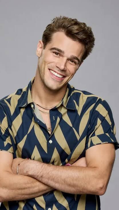 b5000__'s tweet photo. Screw all winners, letโs get a BBUS vs BBCAN season.
I just put SOME people i wanna see play again also rachel rylie and spicy vee would be a crazy match up
#BB27 #BB26 #BBCAN #SAVEBBCAN #BBCAN12 #BBCAN11
@spicyvee https://t.co/eYITwVZnmJ