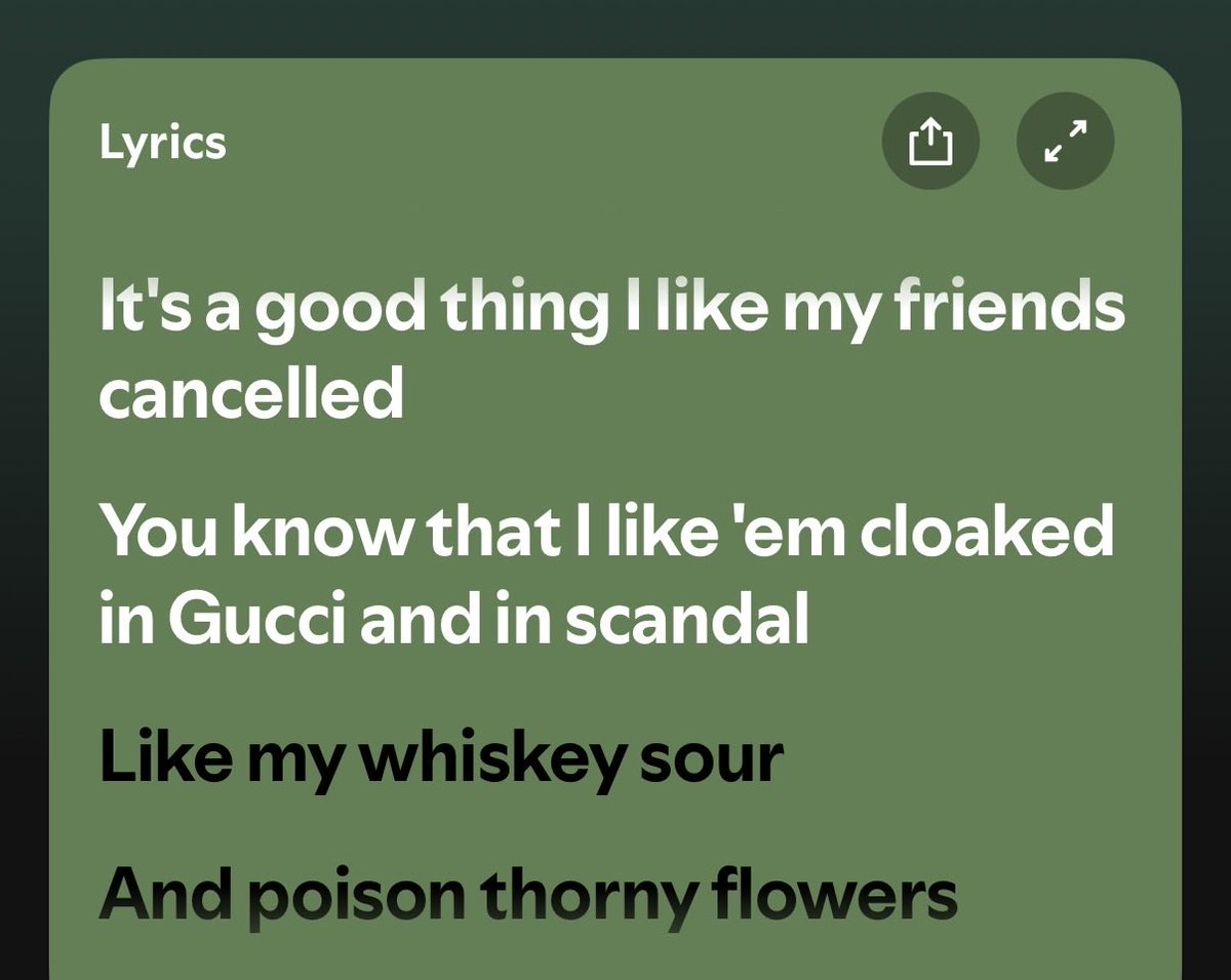 Hey <a href="/gucci/">gucci</a> big moment for getting cloaked #TaylorSwift #thelifeofashowgril