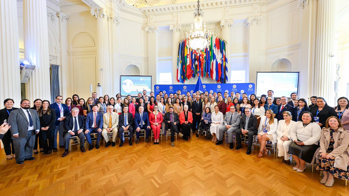 Felicidades a nuesta 5ta Generación del #DiplomadoOEA 🌟