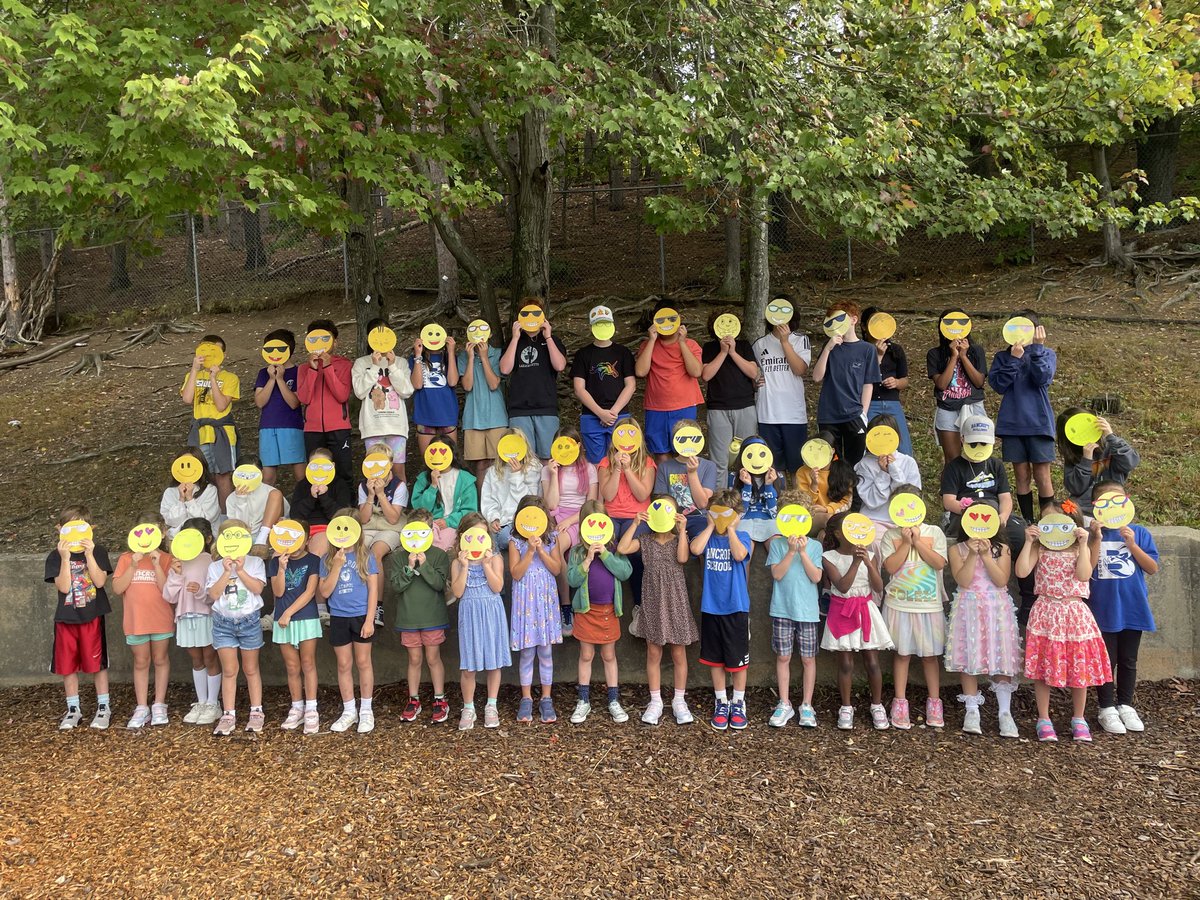 BancroftSchool's tweet photo. Smiles all around! 😀 Our 5th &amp; 1st graders celebrated World Smile Day with a story and their own smiley face creations, born right here in Worcester! 💛

#BancroftSchool #WorcesterMA #IndependentSchool https://t.co/3yZK4hXrCh