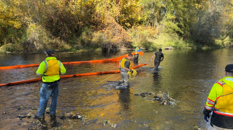 MedfordWater's tweet image. This #SourceWaterProtectionWeek, learn about the steps we’re taking to protect our watersheds from contamination, such as spill response training and risk assessment. Healthy source water is crucial to keeping our drinking water safe! medfordwater.org/swp #ProtectTheSource