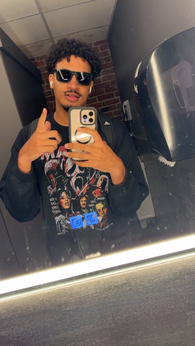 SourPapi tweet media