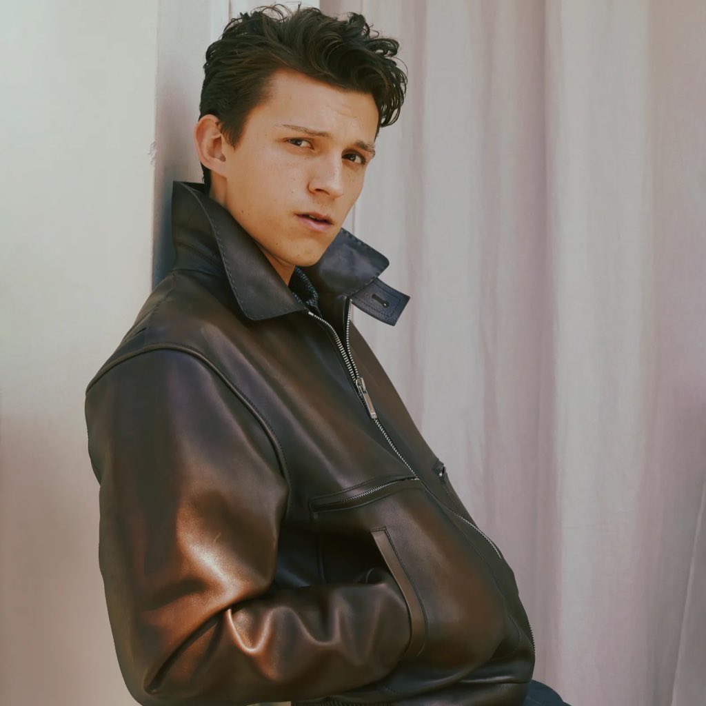 PMaratonando's tweet photo. Tom Holland está em negociações para estrelar a adaptação de Jason Bateman de #THEPARTNER baseada no romance de John Grisham.
O filme acompanhará um advogado iniciante em um prestigiado escritório de advocacia que finge a própria morte para desviar US$ 90 milhões para um cliente https://t.co/SI5n3cpaqI