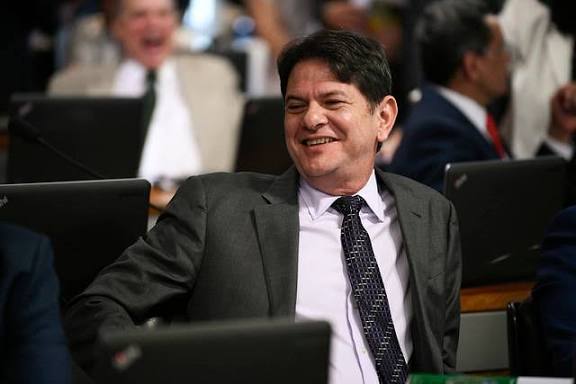 SENADO | Cid Gomes (PP) é eleito Senador da República pelo Estado da Bahia com ampla Vantagem contra ACM Neto (PSDB). Cid teve 75,34% dos votos, enquanto ACM teve apenas 24,66% dos votos válidos.; o Partido Progressista se fortalece cada vez mais no Cenário Político-Nacional.