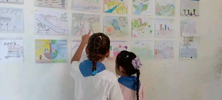 dotucfg's tweet photo. Una de las acciones más lindas y nobles del programa de Octubre Urbano en esta ocasión en el territorio de Palmira con una exposición a cargo de varios pioneros. https://t.co/Lt0Q83BBAx