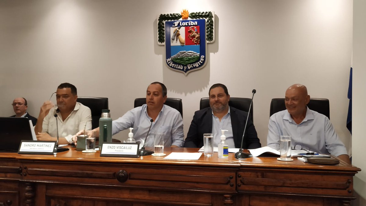 C.W.33 RADIO FLORIDA (@exitorama) on Twitter photo Sesiona la Junta Departamental de Florida con 10 puntos en el orden del día <a href="/JuntaFlorida/">Junta Departamental de Florida</a> Sesiona la Junta Departamental de Florida con 10 puntos en el orden del día <a href="/JuntaFlorida/">Junta Departamental de Florida</a>
