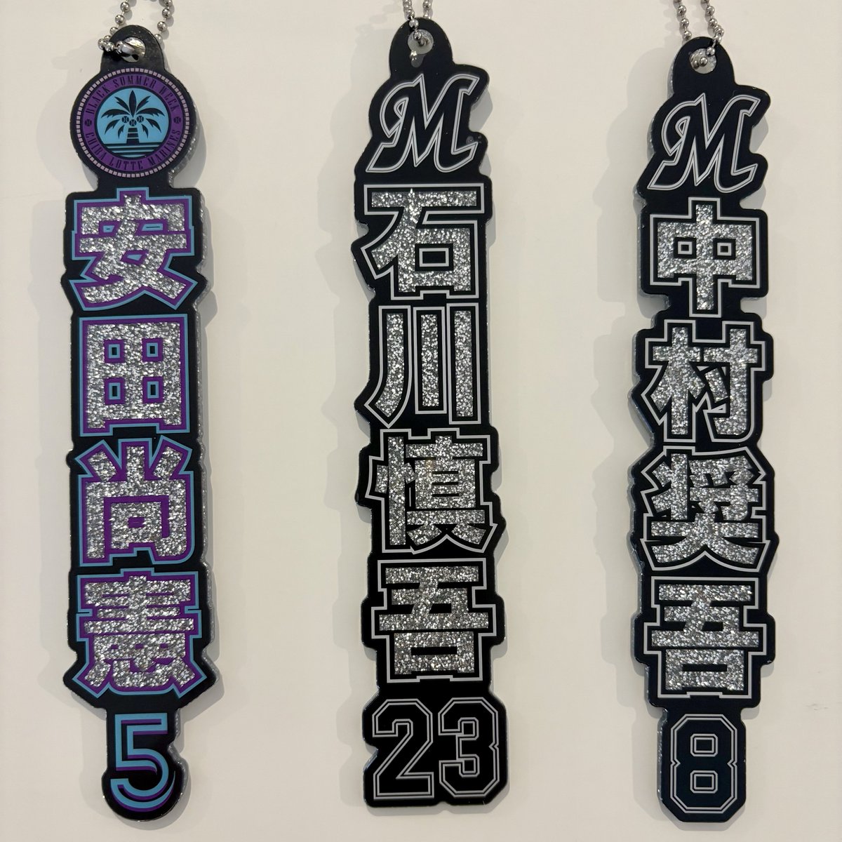 千葉ロッテマリーンズ　石川　慎吾　サイン入り　チェキ　アクリルスタンド F_6x2TfbAAAVPb0.jpg