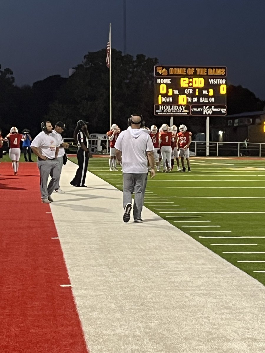 Here watching my guy <a href="/CoachDPike/">Coach Pike</a> do his thing as a HC! Let’s go Rams!