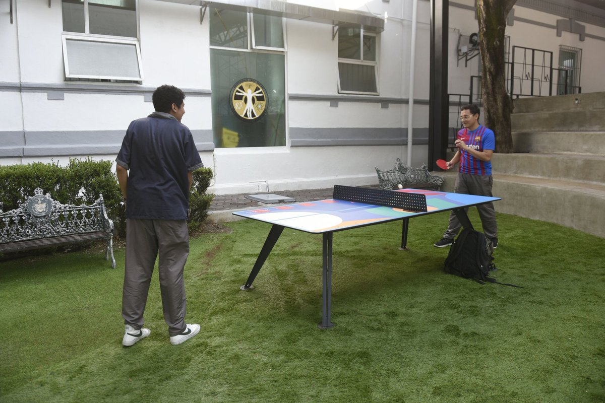 Inaugura Rectora Lilia Cedillo cancha deportiva y espacios de esparcimiento en el Área de la Salud.

También entregó equipo de cómputo, guitarras para la rondalla del área y balones de básquetbol.

ℹ️ Más información aquí: boletin.buap.mx/?q=node/4047

#BoletínBUAP